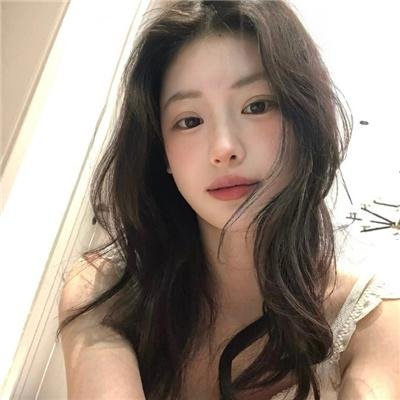 伏狮艶后